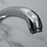 Течет бачок унитаза в месте крепления: диагностика и ремонт своими руками